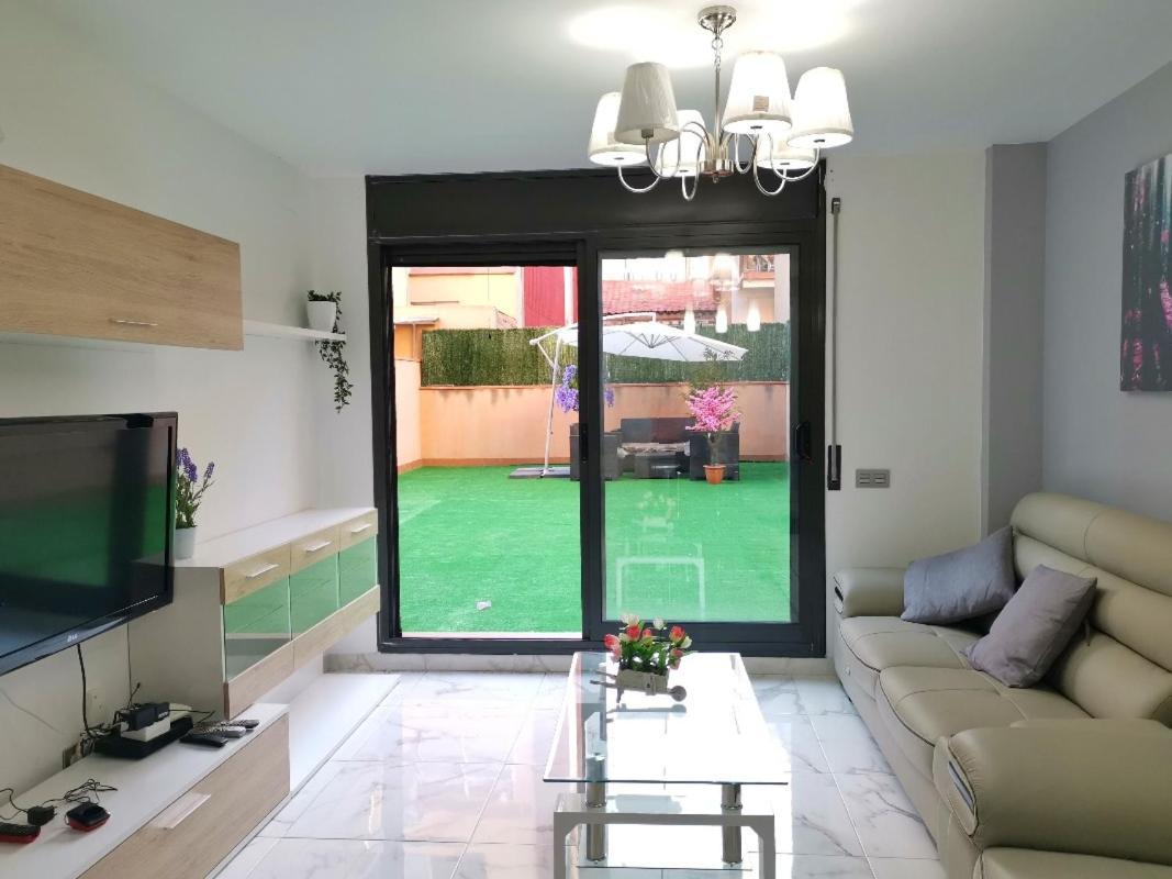 Duplex / Beach 3Min/ Bcn Center 10Min/Tren 2Min Apartamento Sant Adrià de Besòs Exterior foto