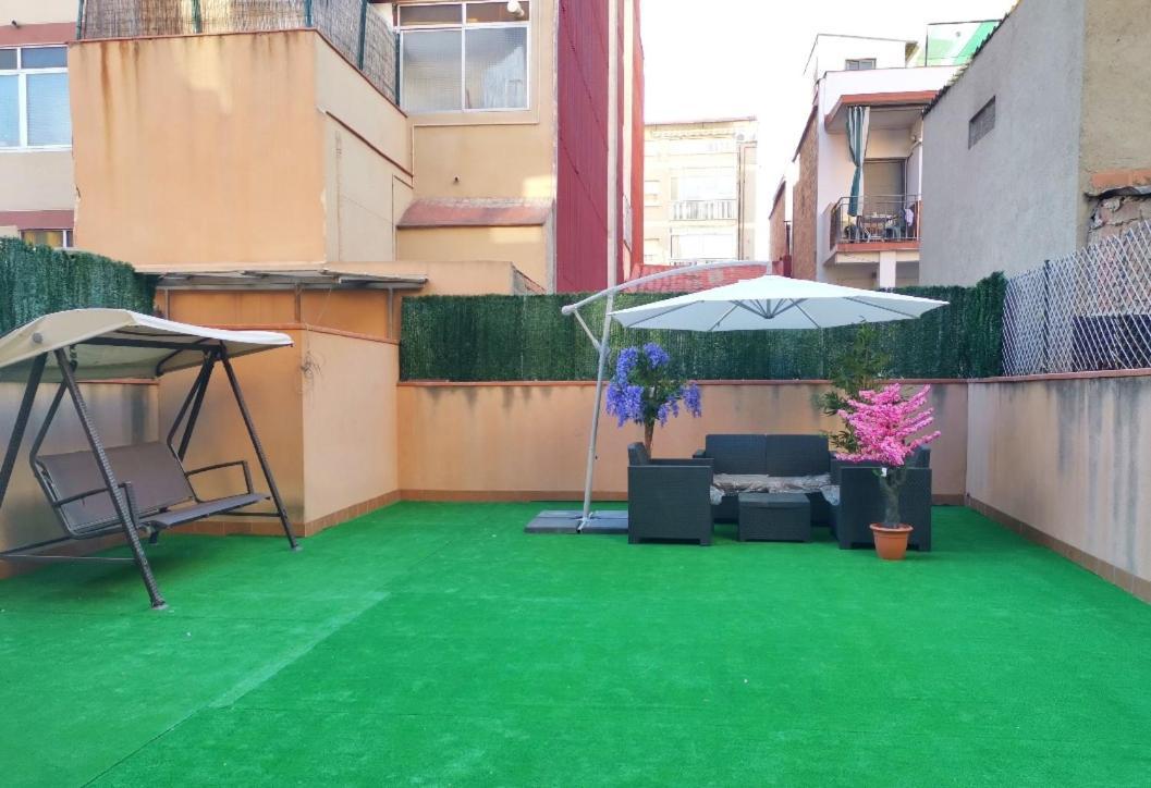 Duplex / Beach 3Min/ Bcn Center 10Min/Tren 2Min Apartamento Sant Adrià de Besòs Exterior foto